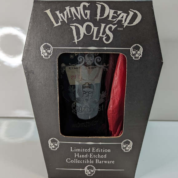 Living Dead Dolls by Mezco - Eggzorcist - Limited Edition 252/666 Etched Glass - Picture 9 of 11